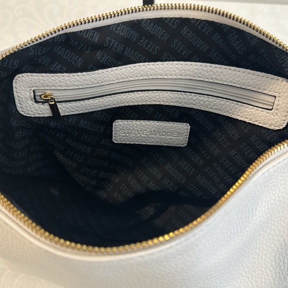 NWOT Steve Madden White Shoulder Bag. - Picture 5 of 11